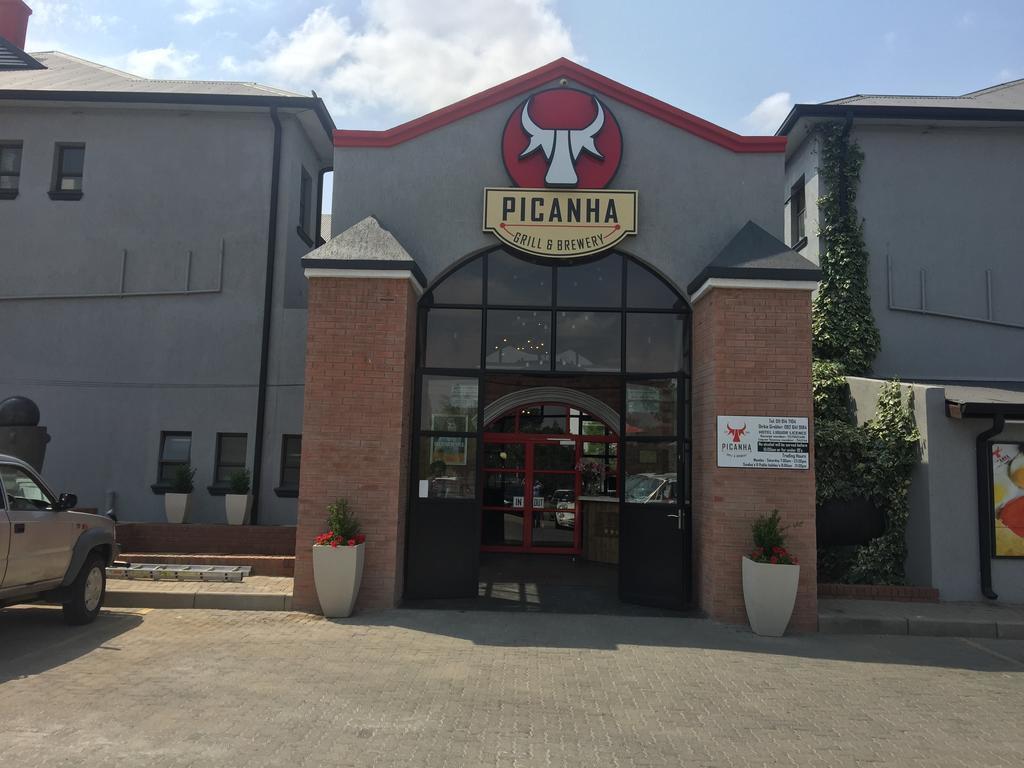 Nigel Picanha Grill Guest House & Events Venue מראה חיצוני תמונה