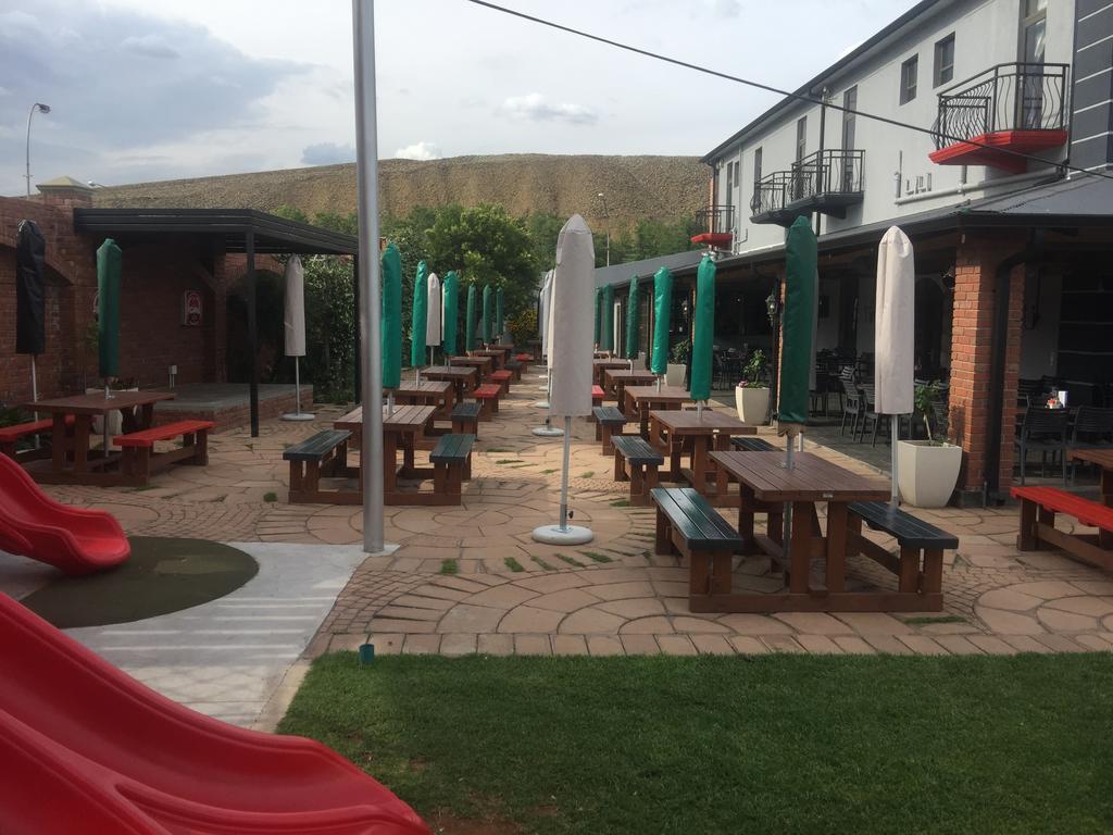 Nigel Picanha Grill Guest House & Events Venue מראה חיצוני תמונה
