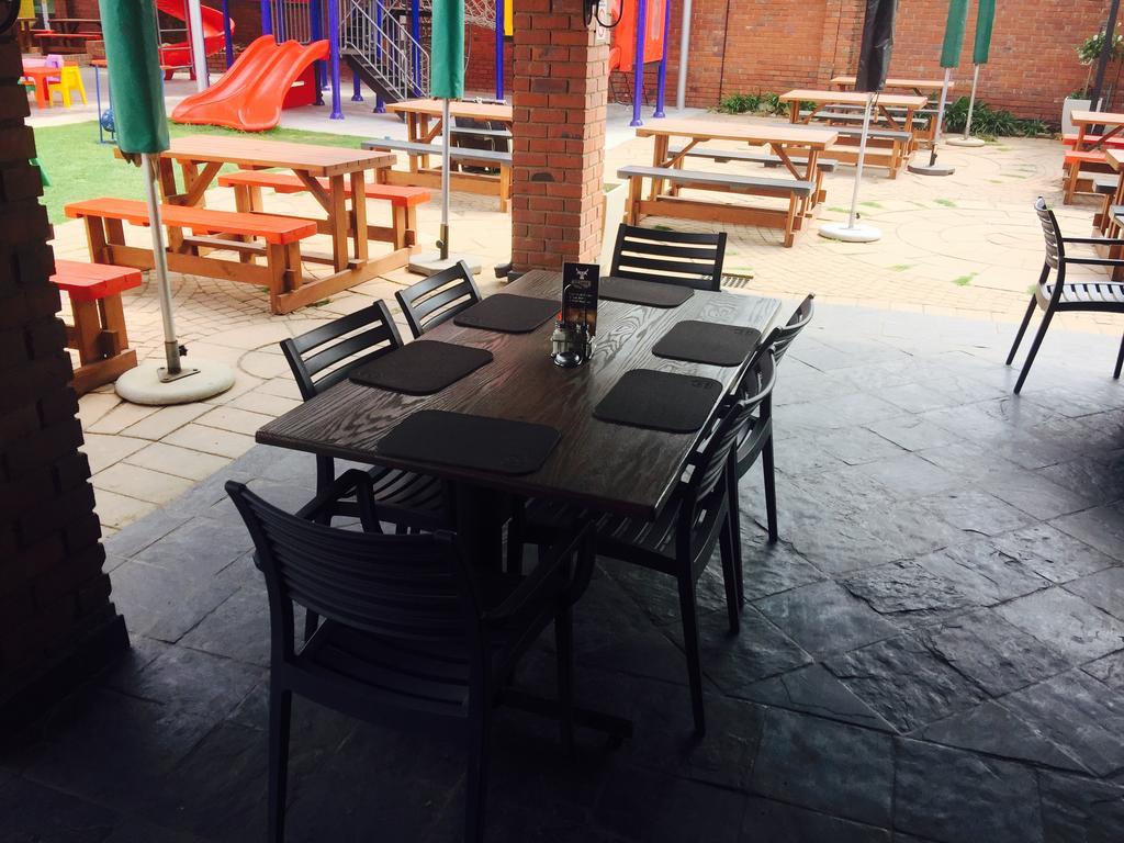 Nigel Picanha Grill Guest House & Events Venue מראה חיצוני תמונה